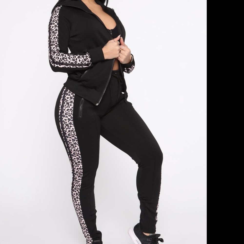 2 piece athleisure Cheetah set